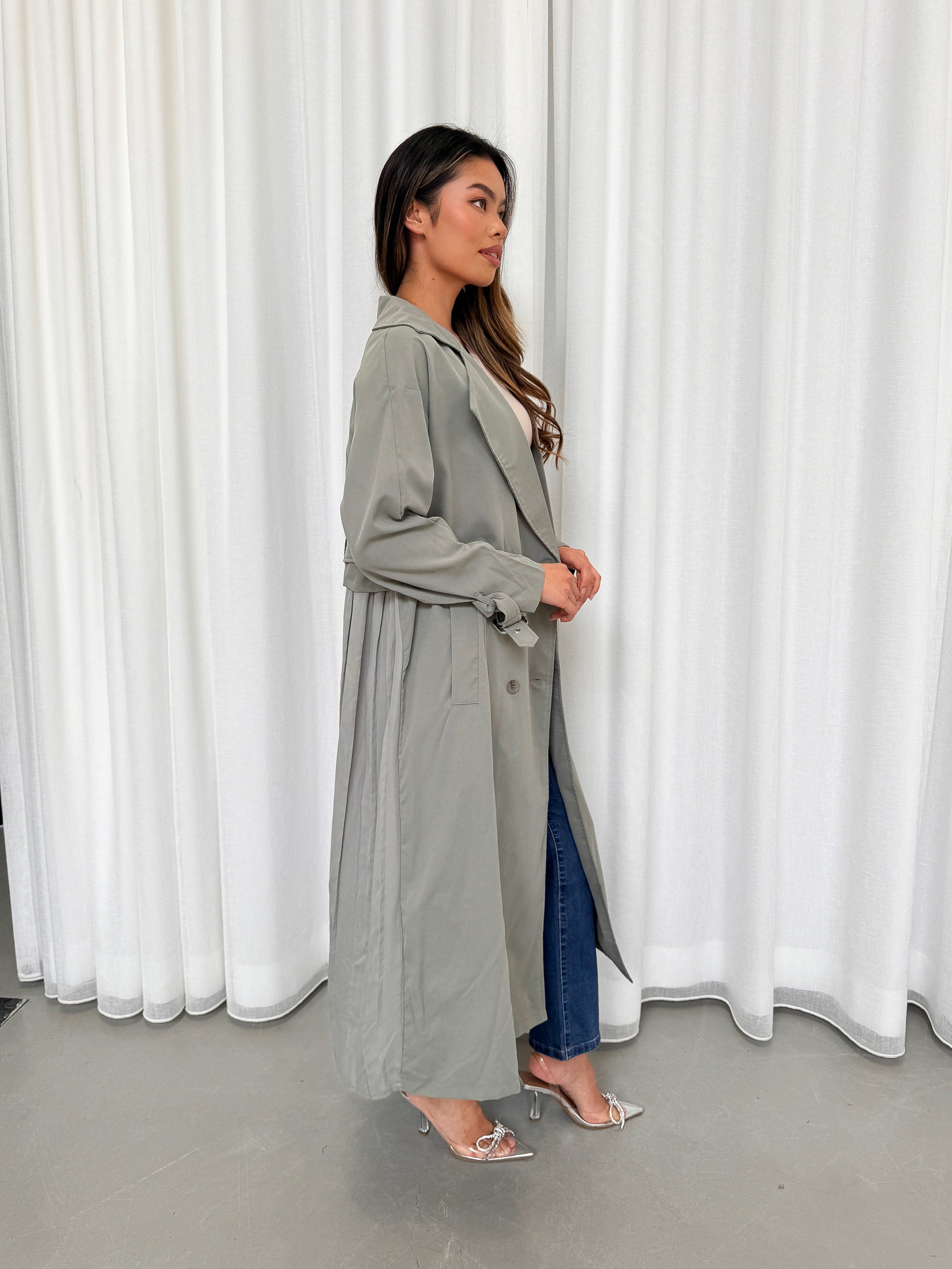 Miorah Pleat back trench