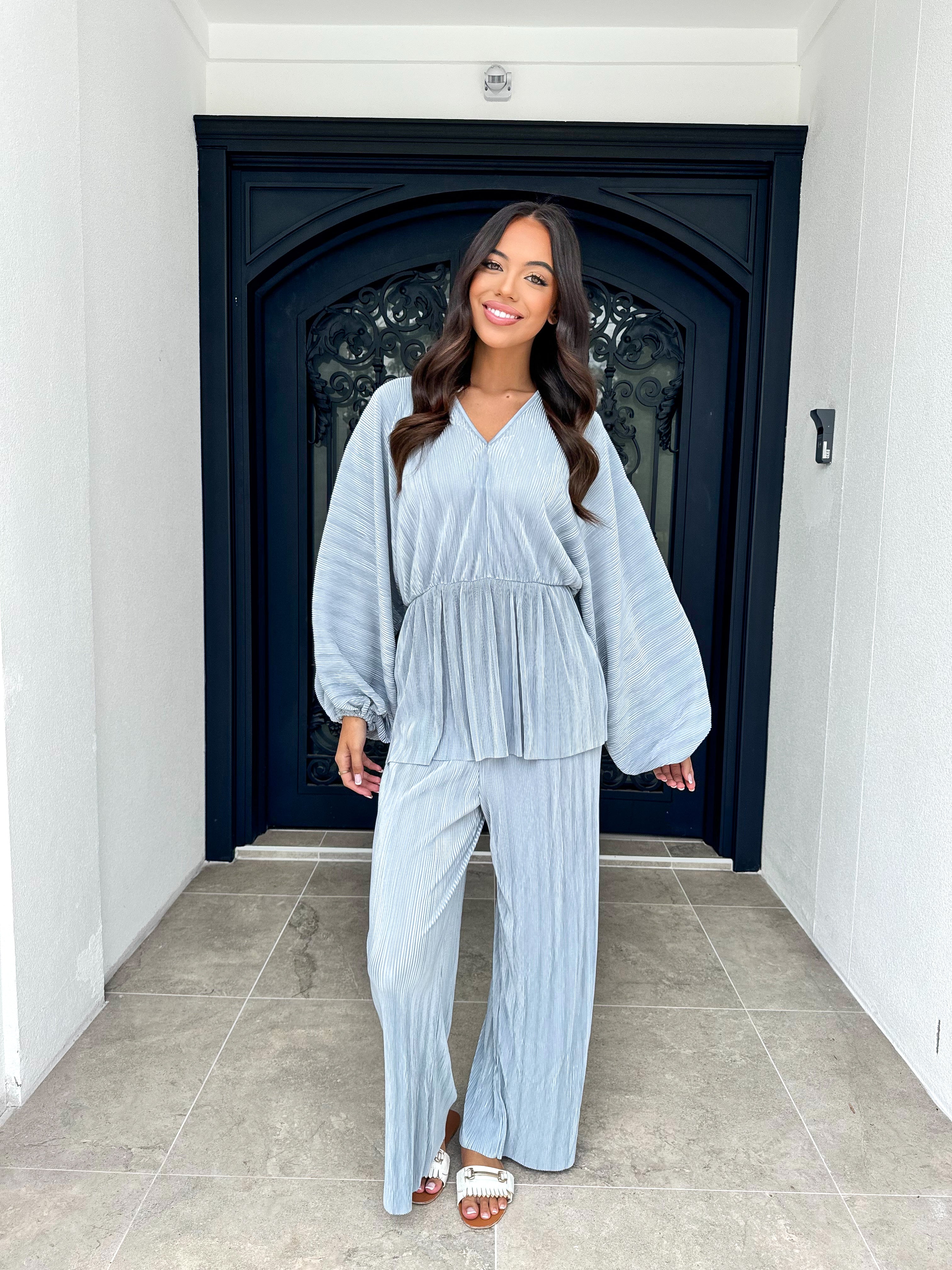 Lux pleated set