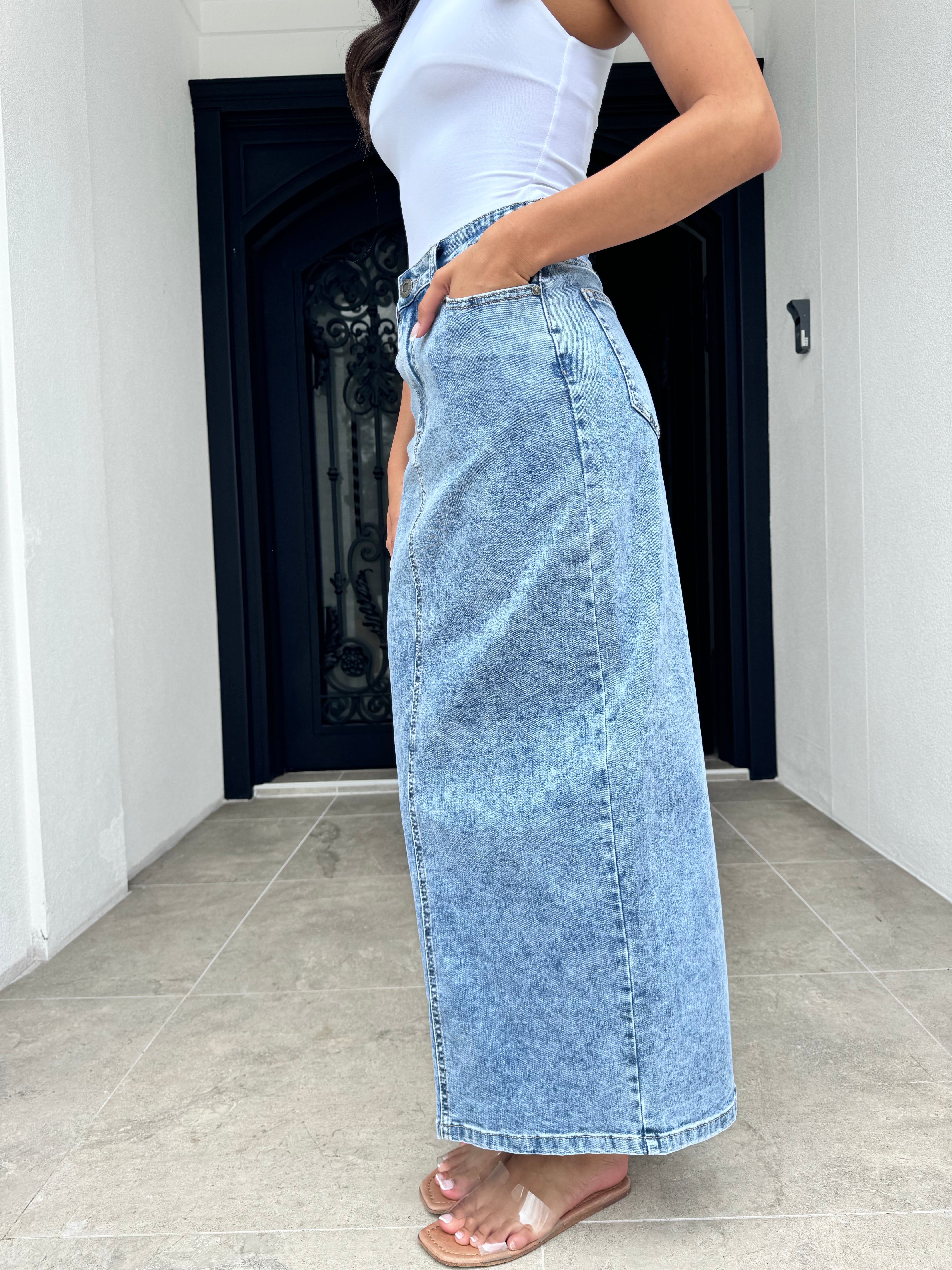Washed denim skirt