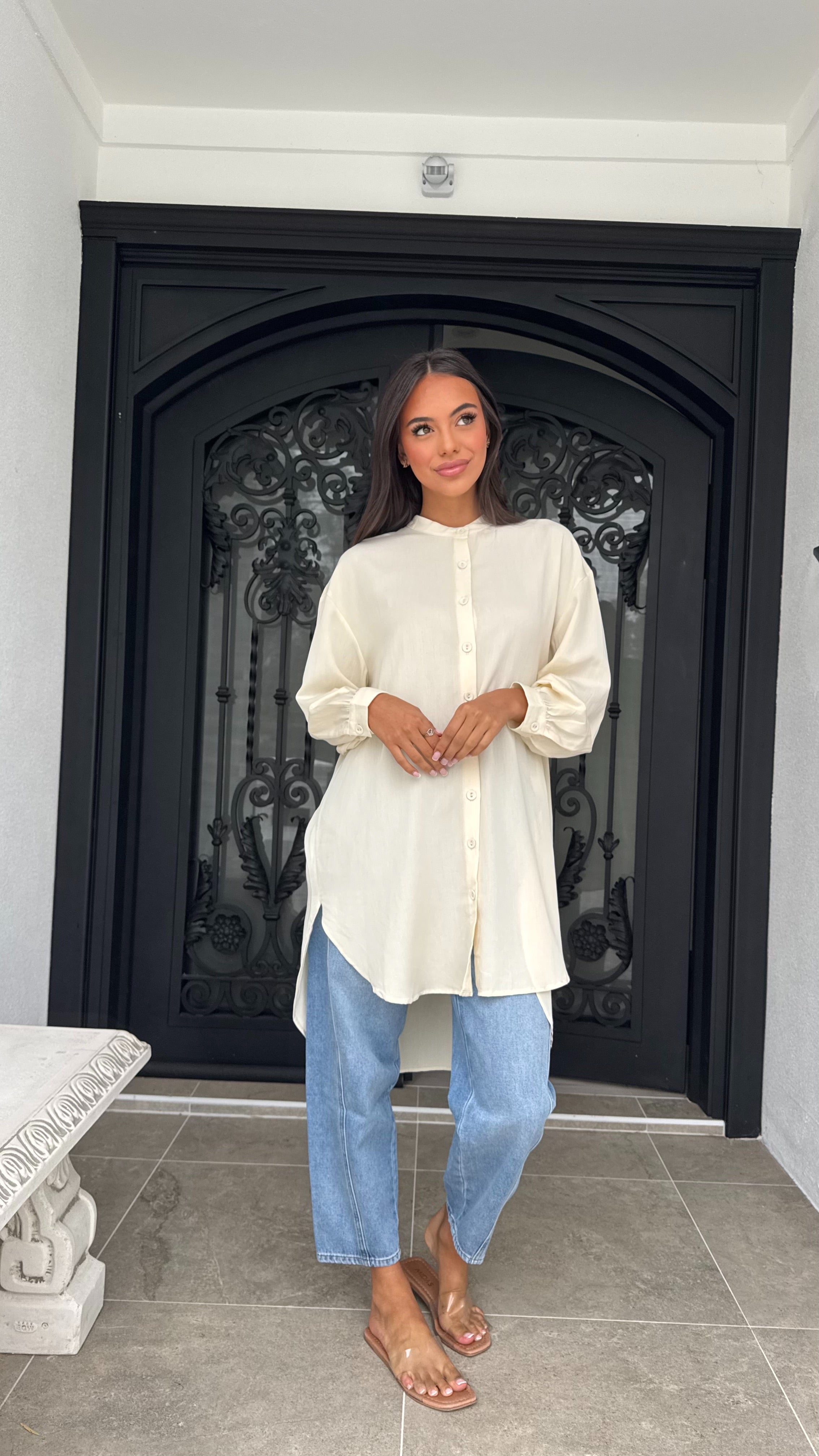Button HiLow Top