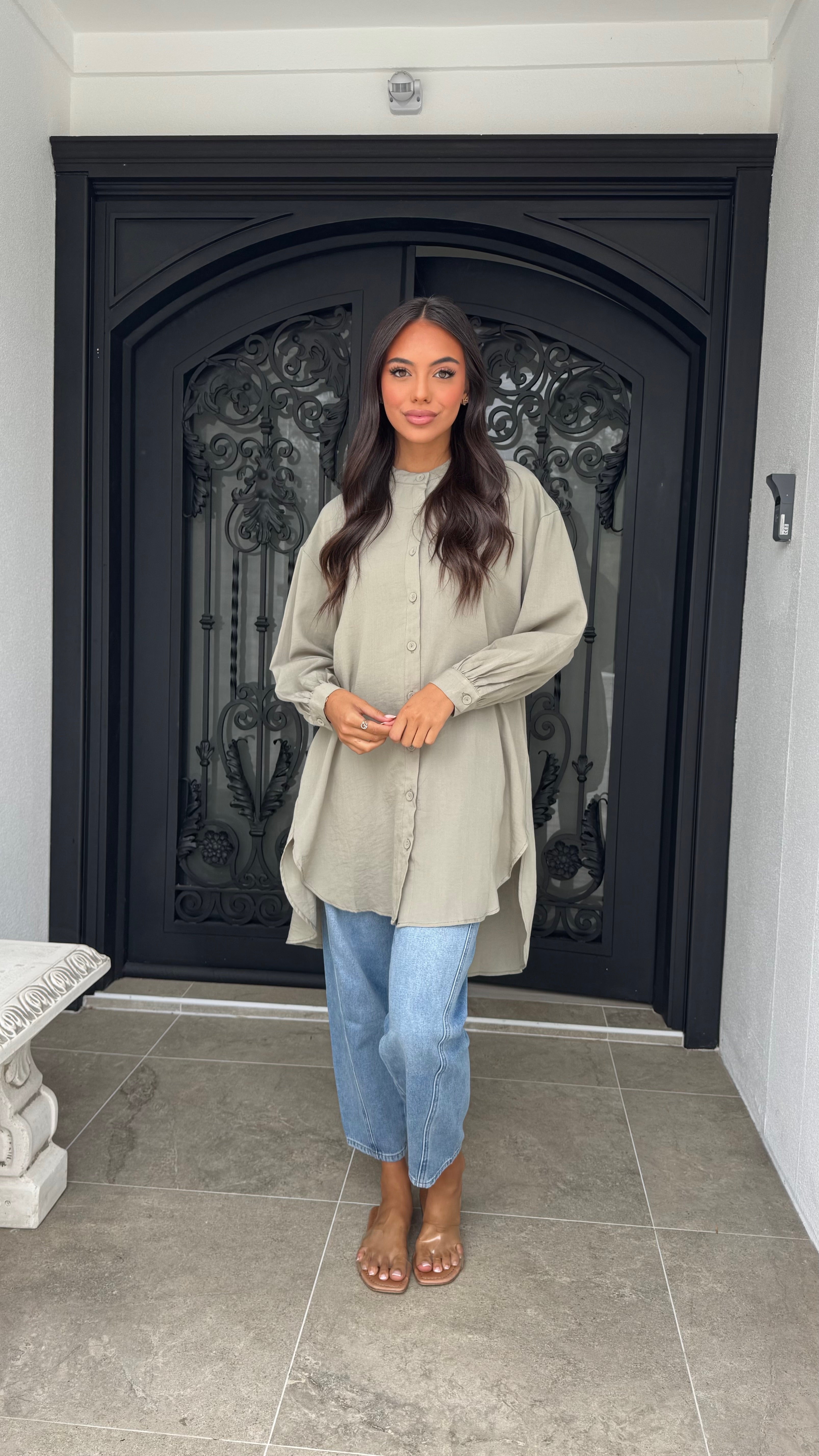 Button HiLow Top