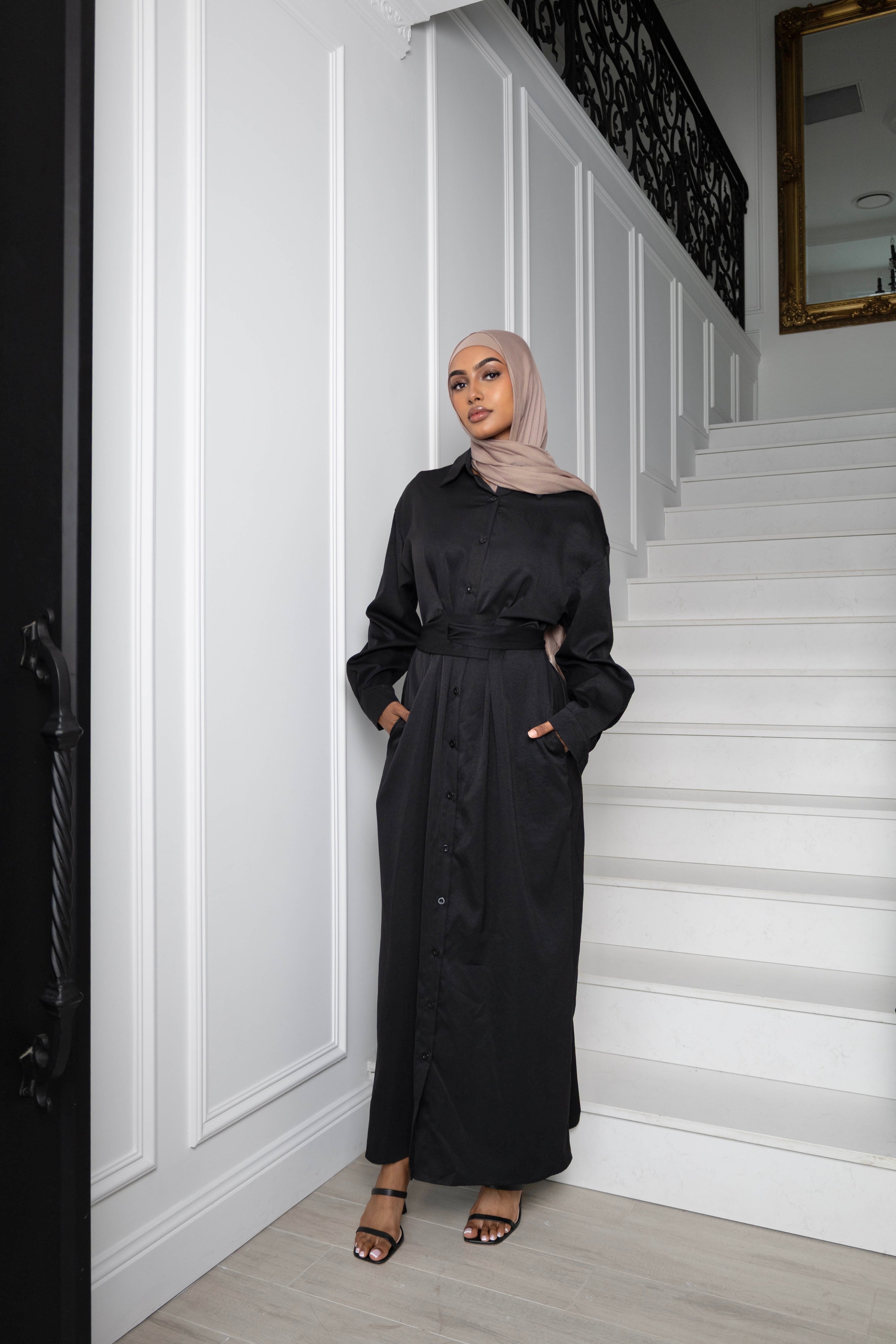 Nadirah unique belted maxi