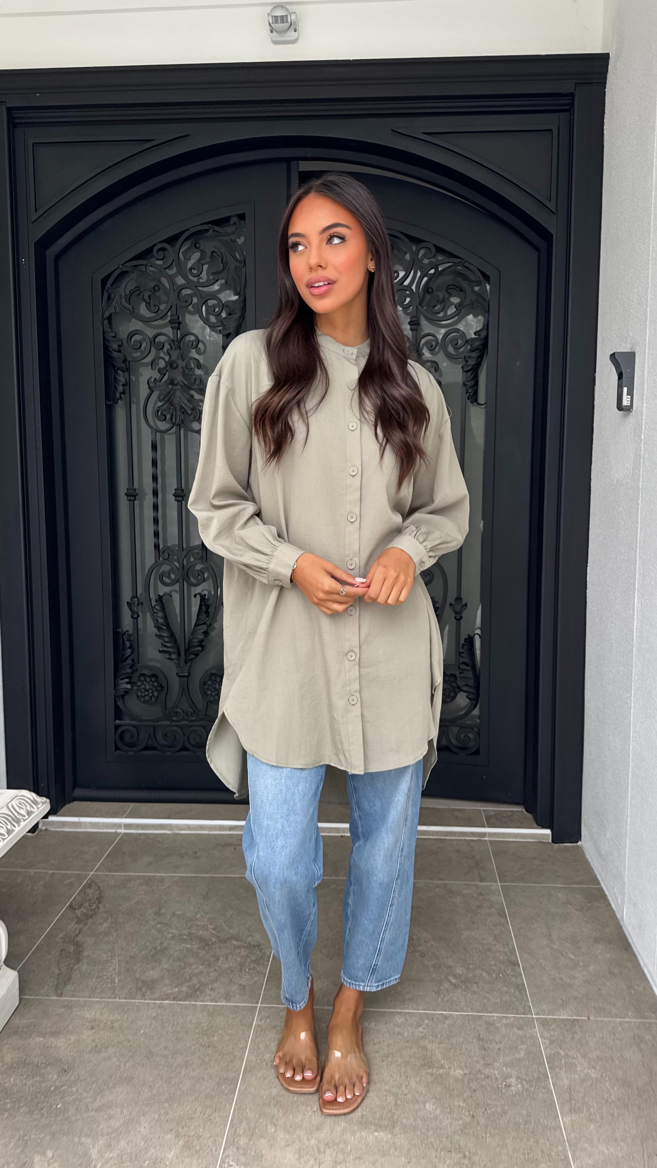Button HiLow Top