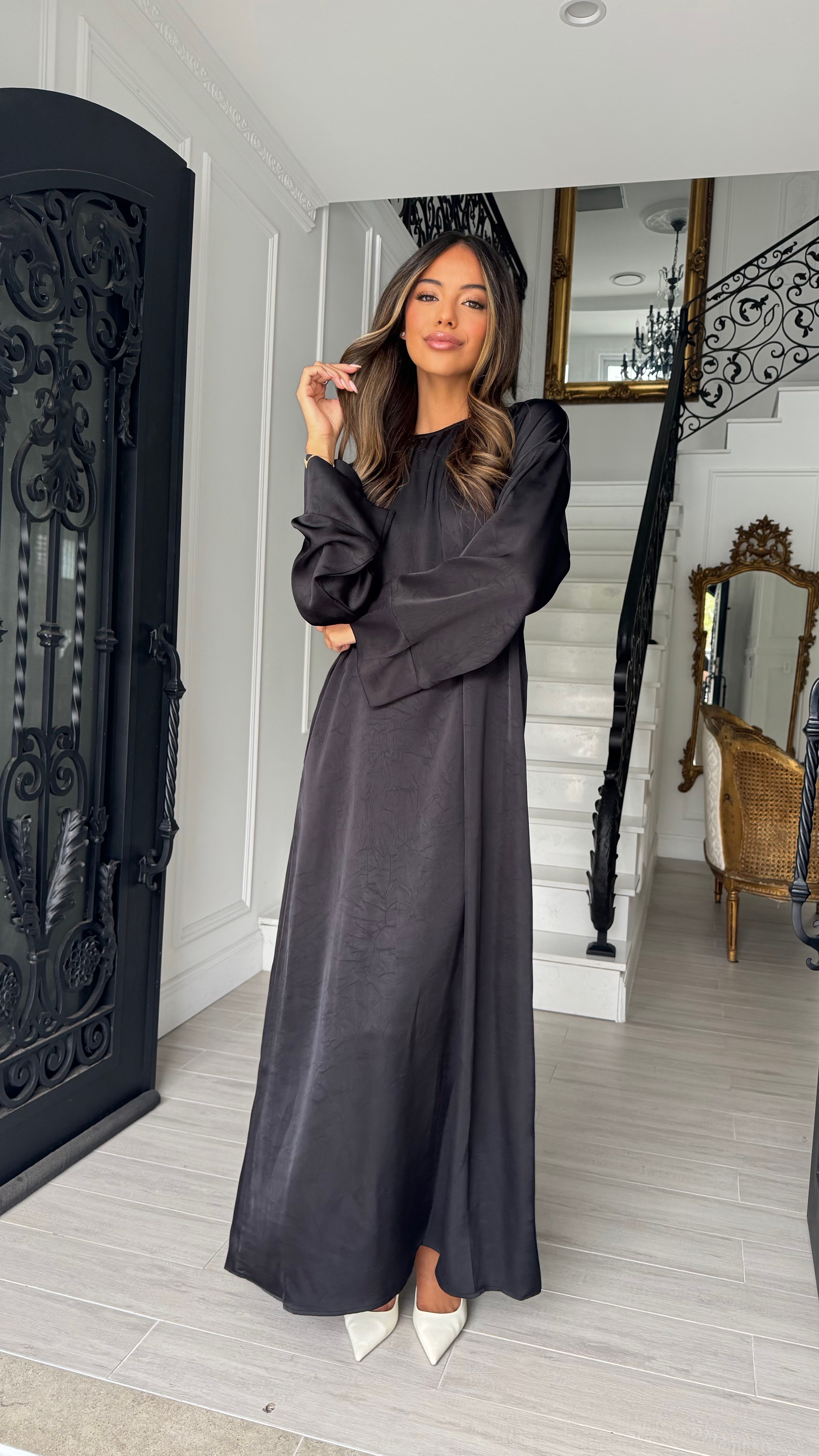 Alira Satin Abaya