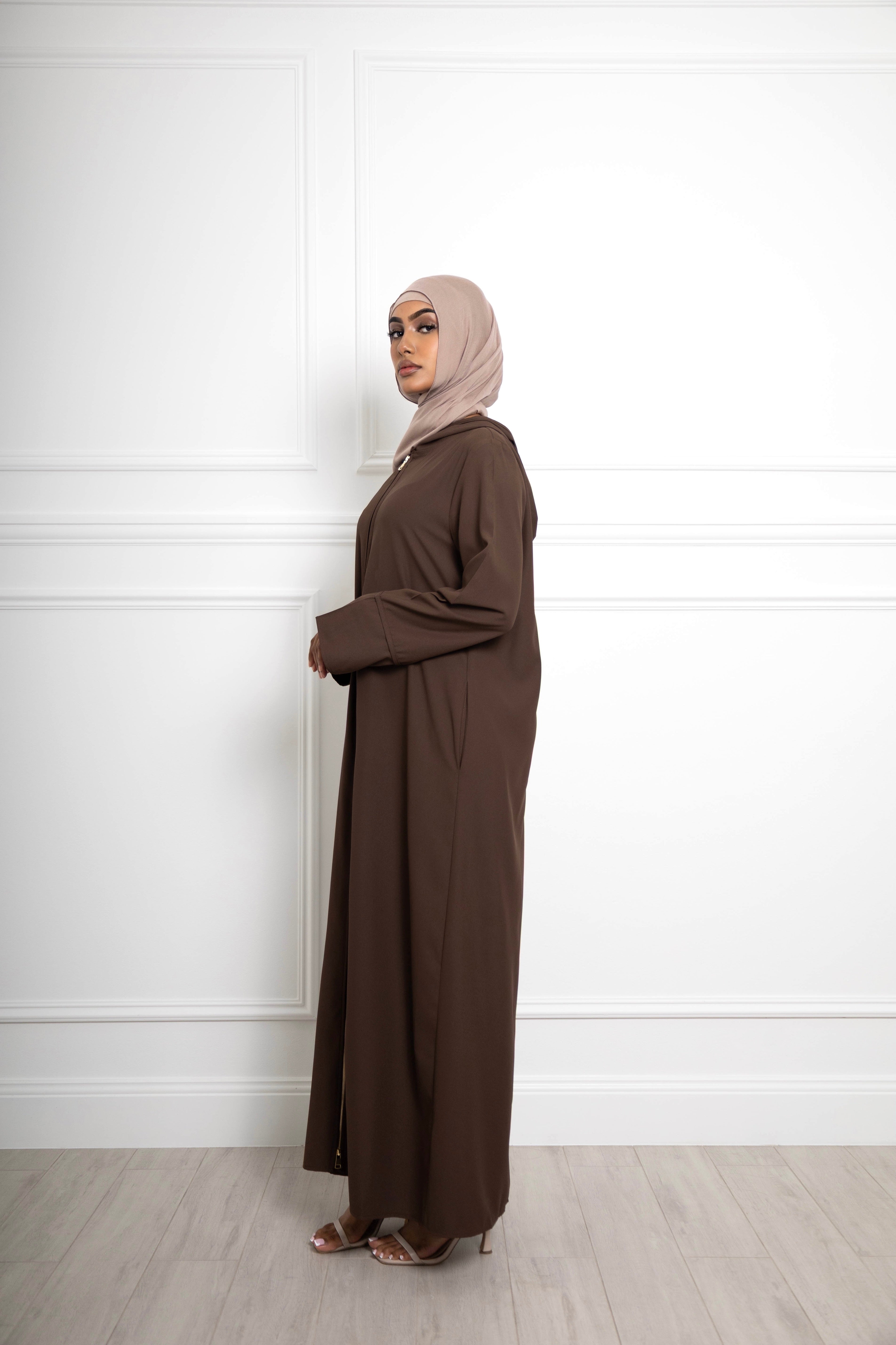 Nadirah zip Abaya