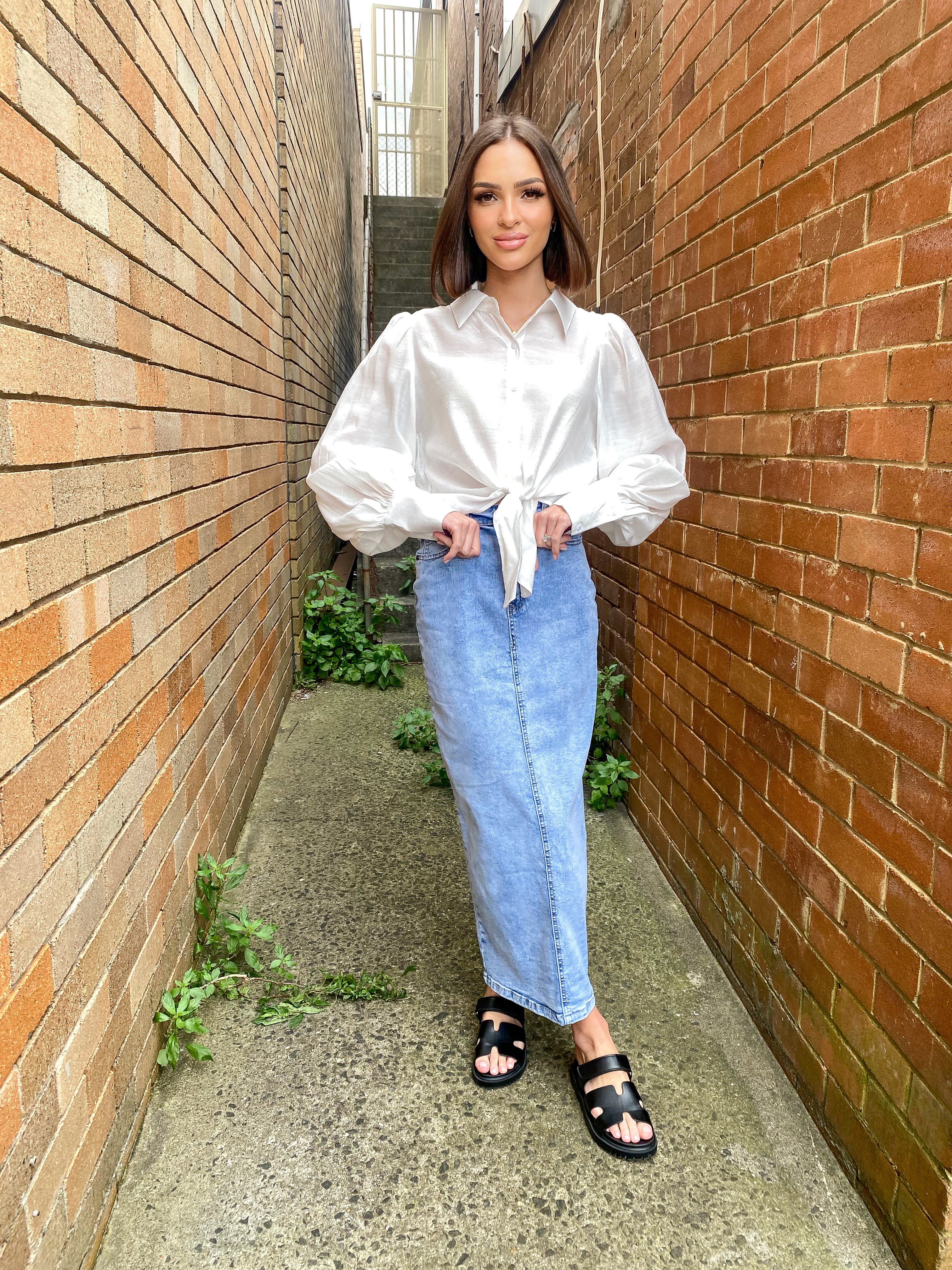 Washed denim skirt