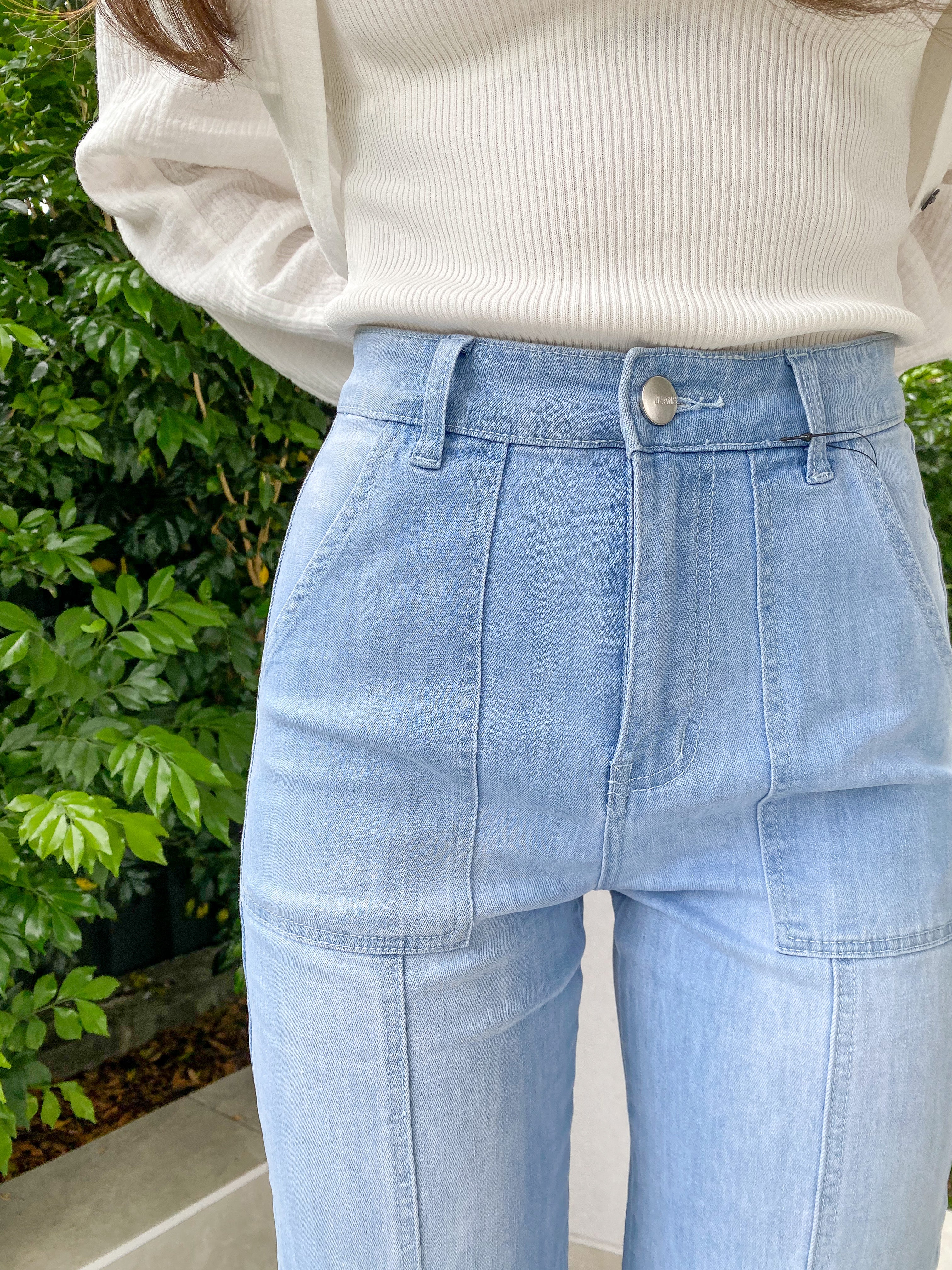 Wide leg light denim Jean