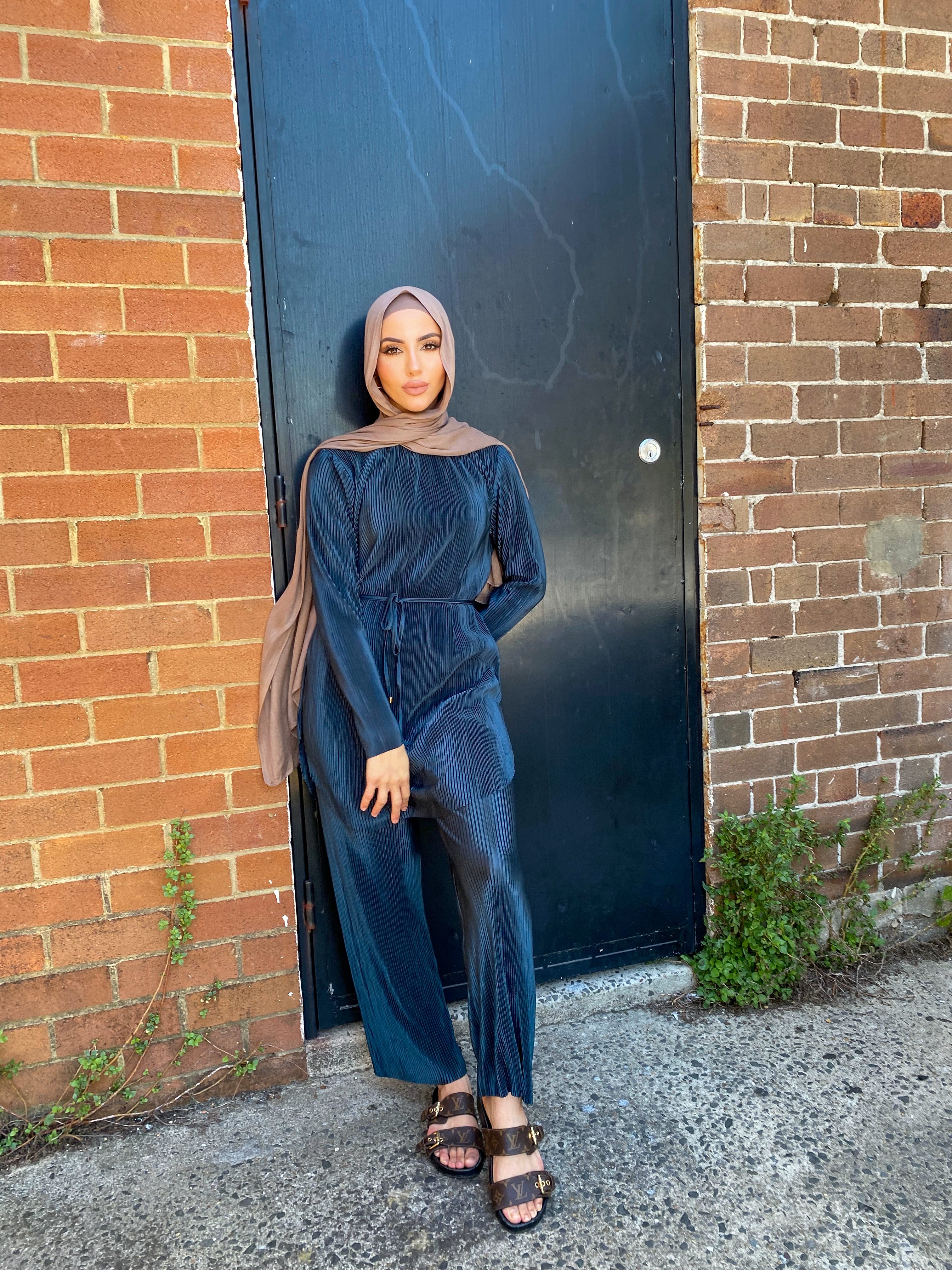 Satin Pleat Set