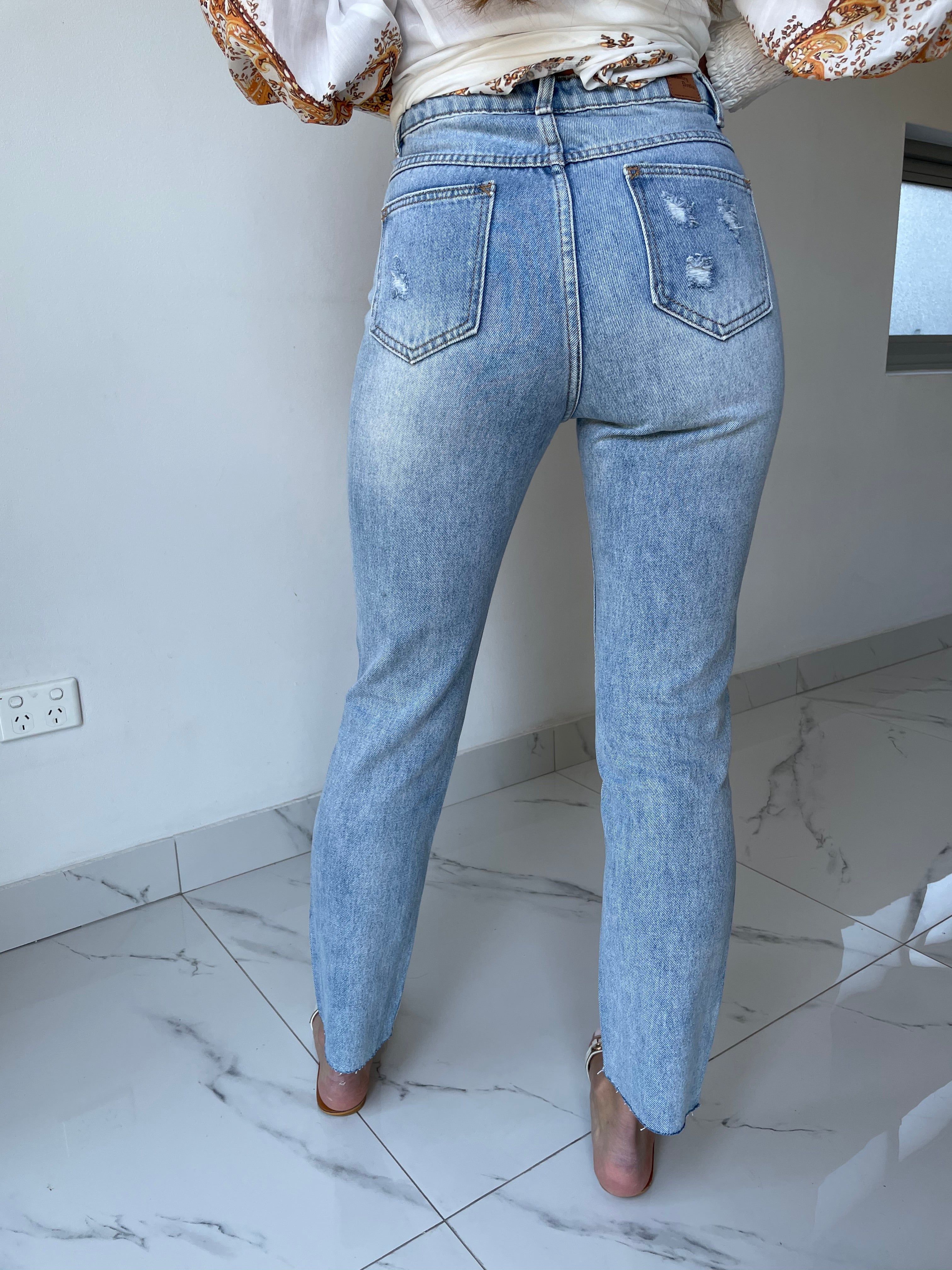 Style straight jeans