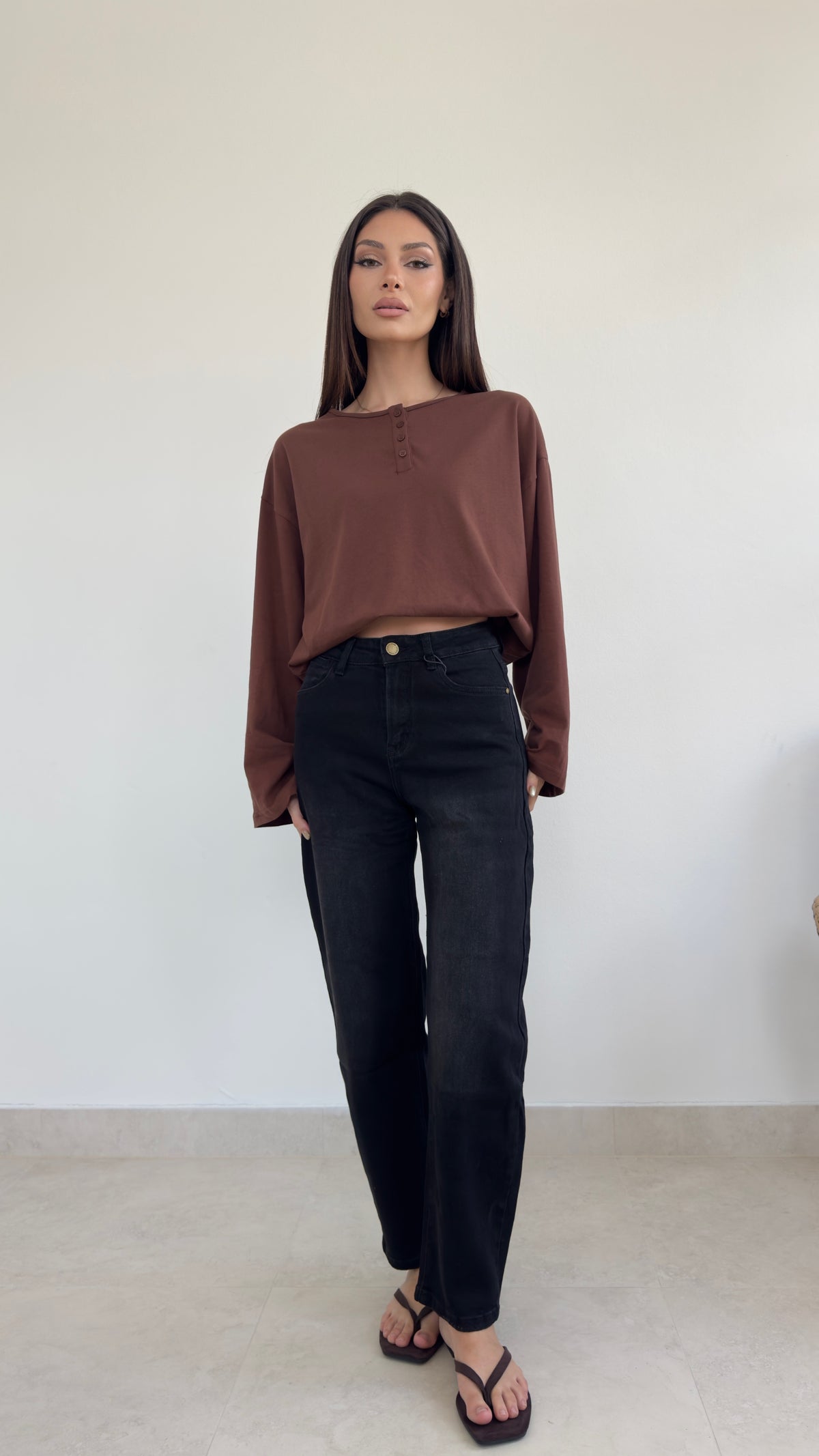 Black barrel jean