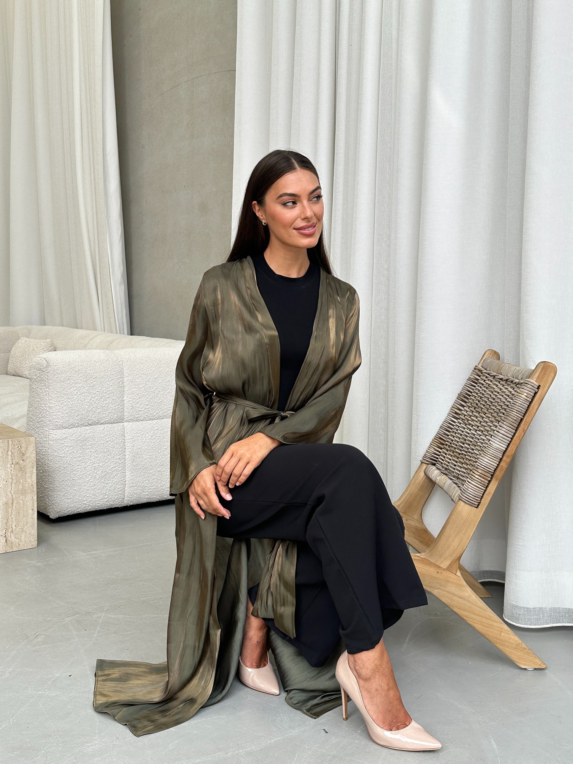 Miorah Abaya Cape
