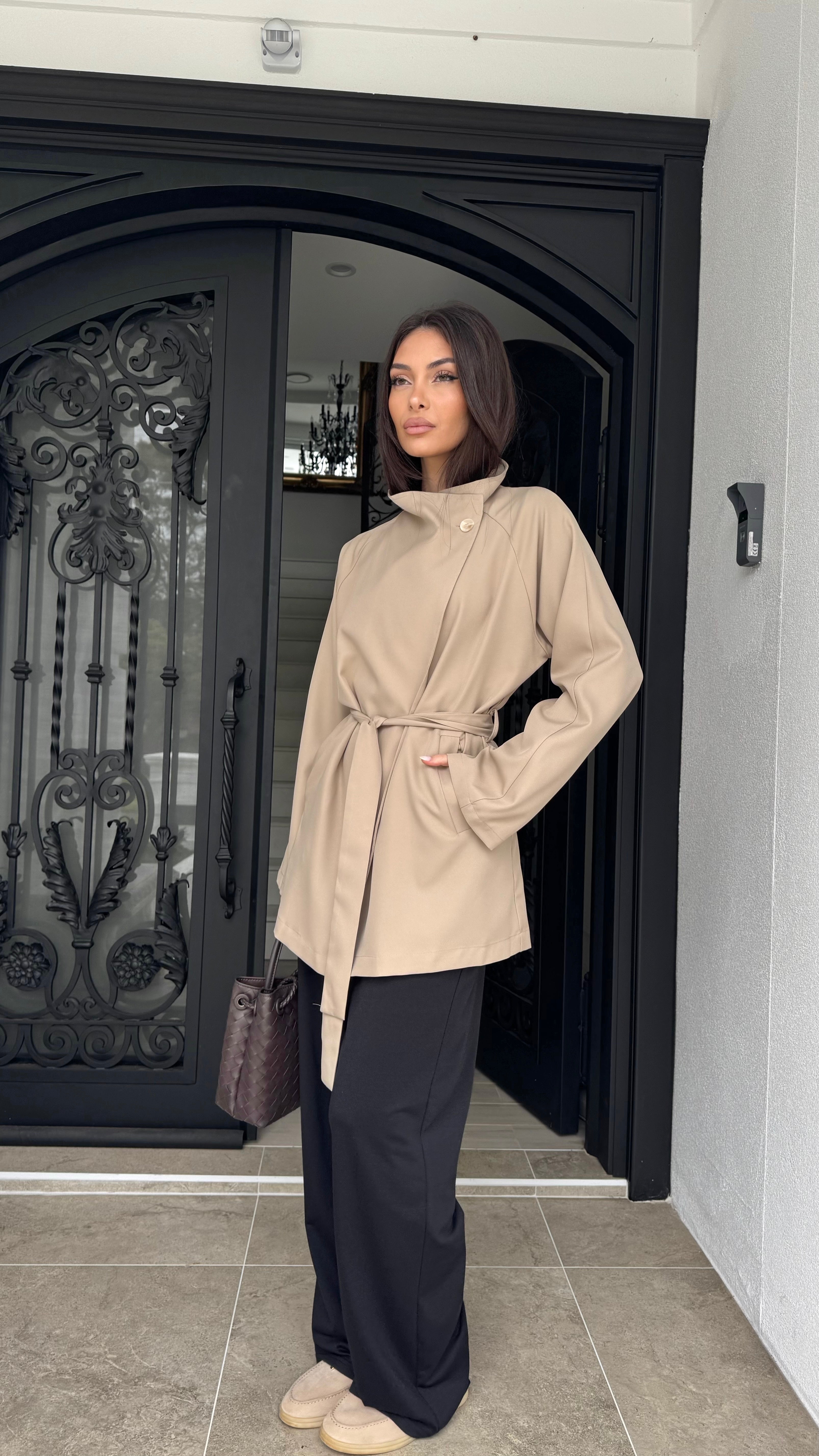 Funnel neck Waist trench