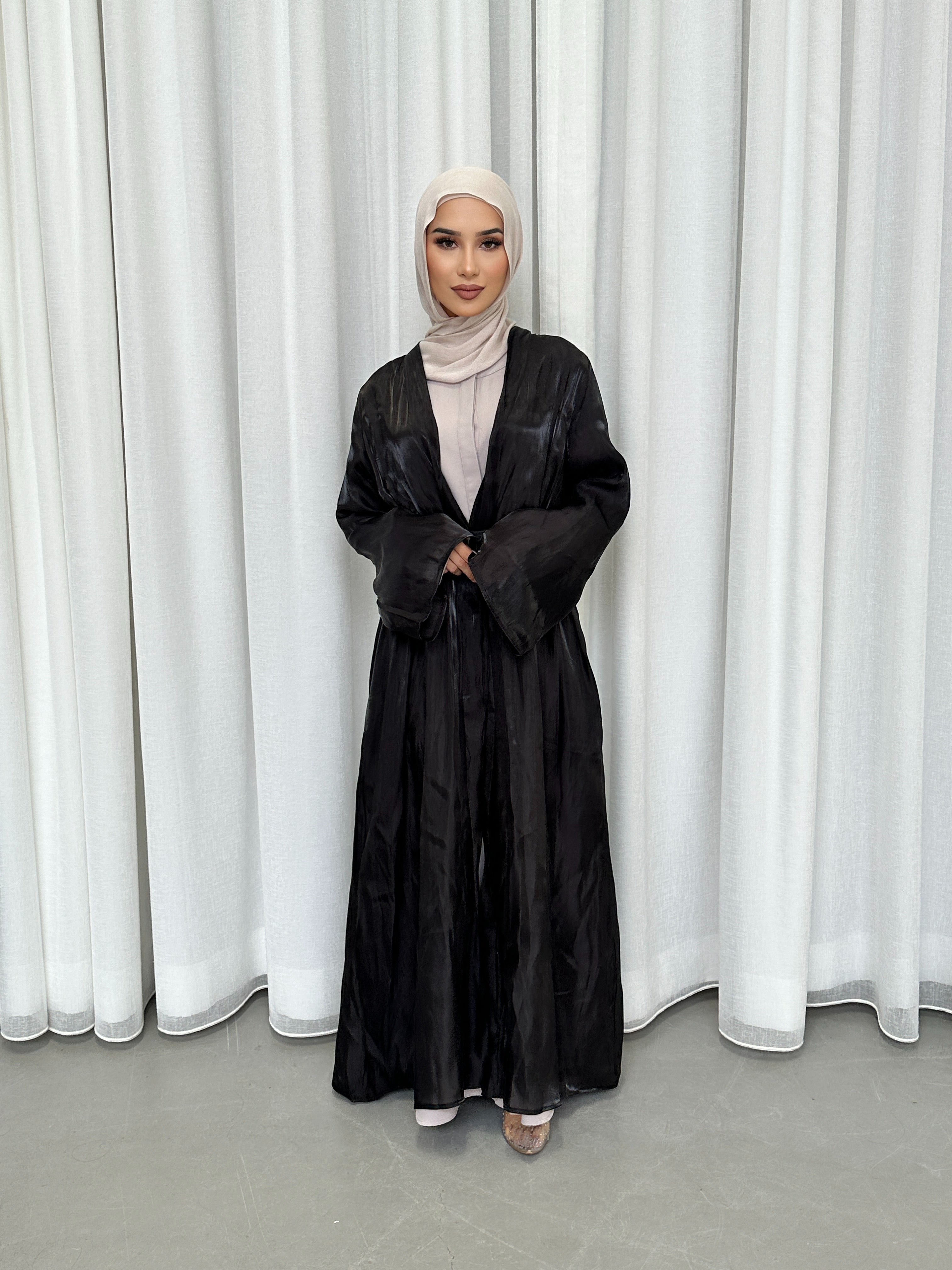 Miorah Abaya Cape
