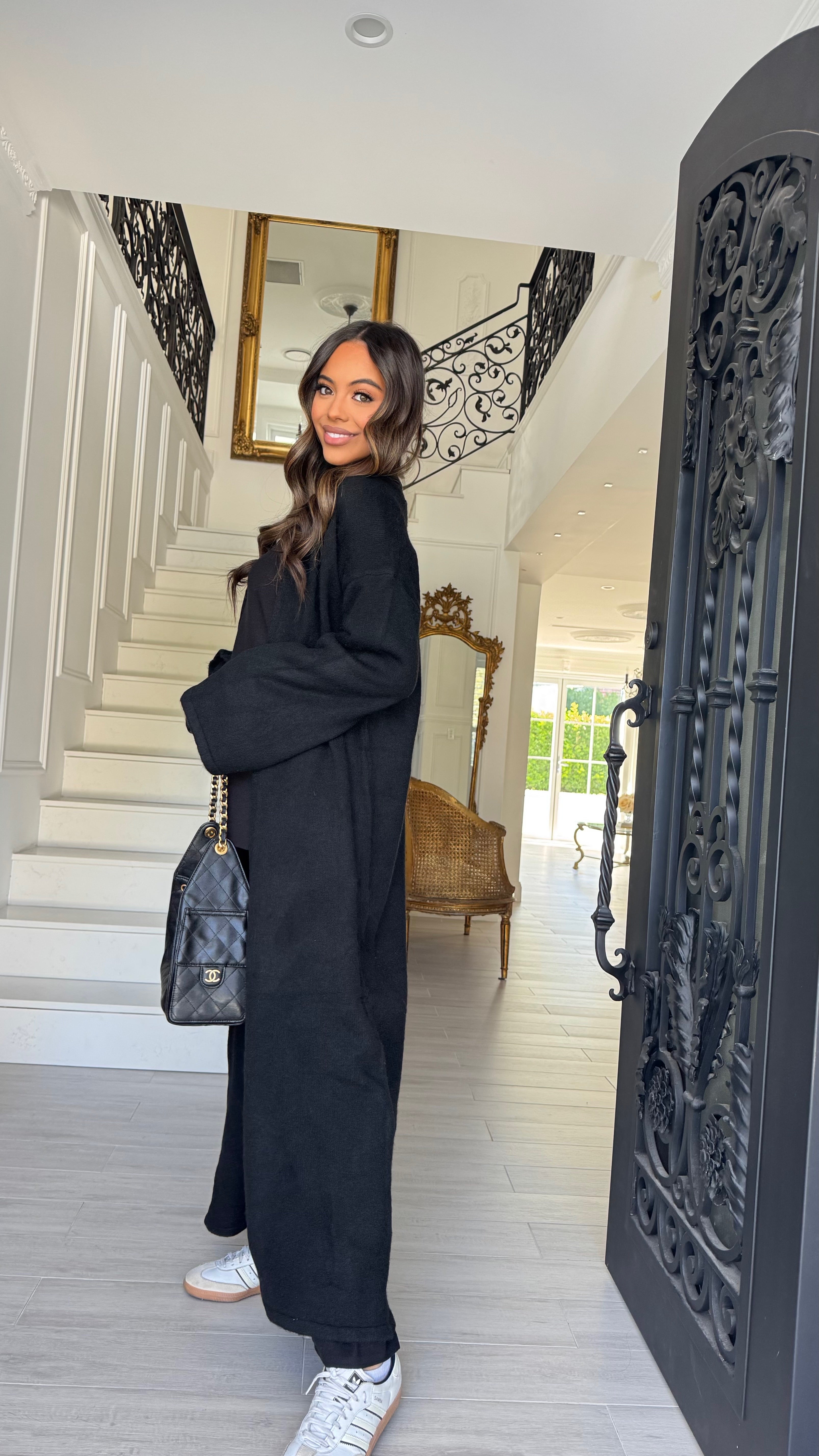 Essential winter cape