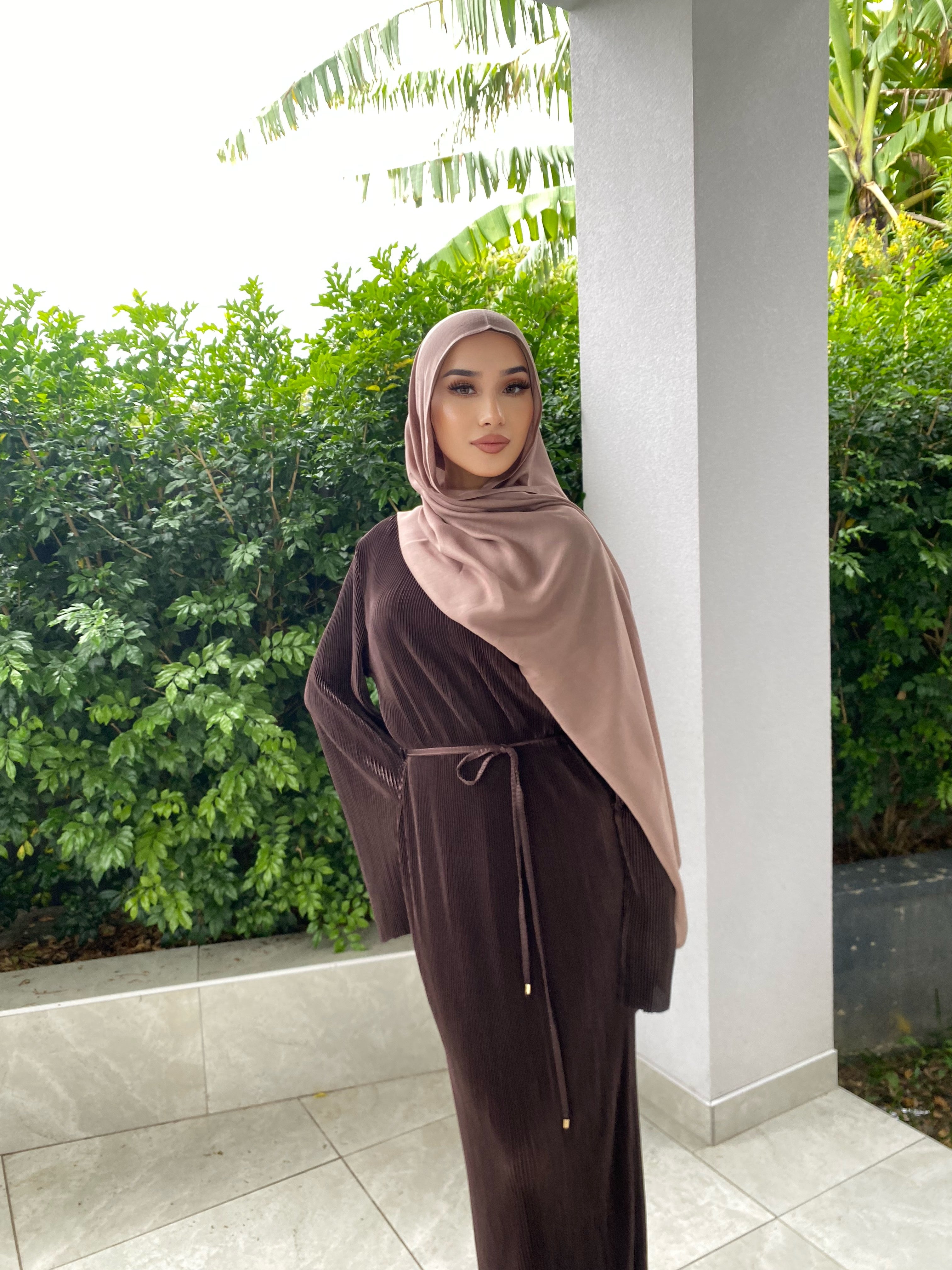 Mera pleat Abaya