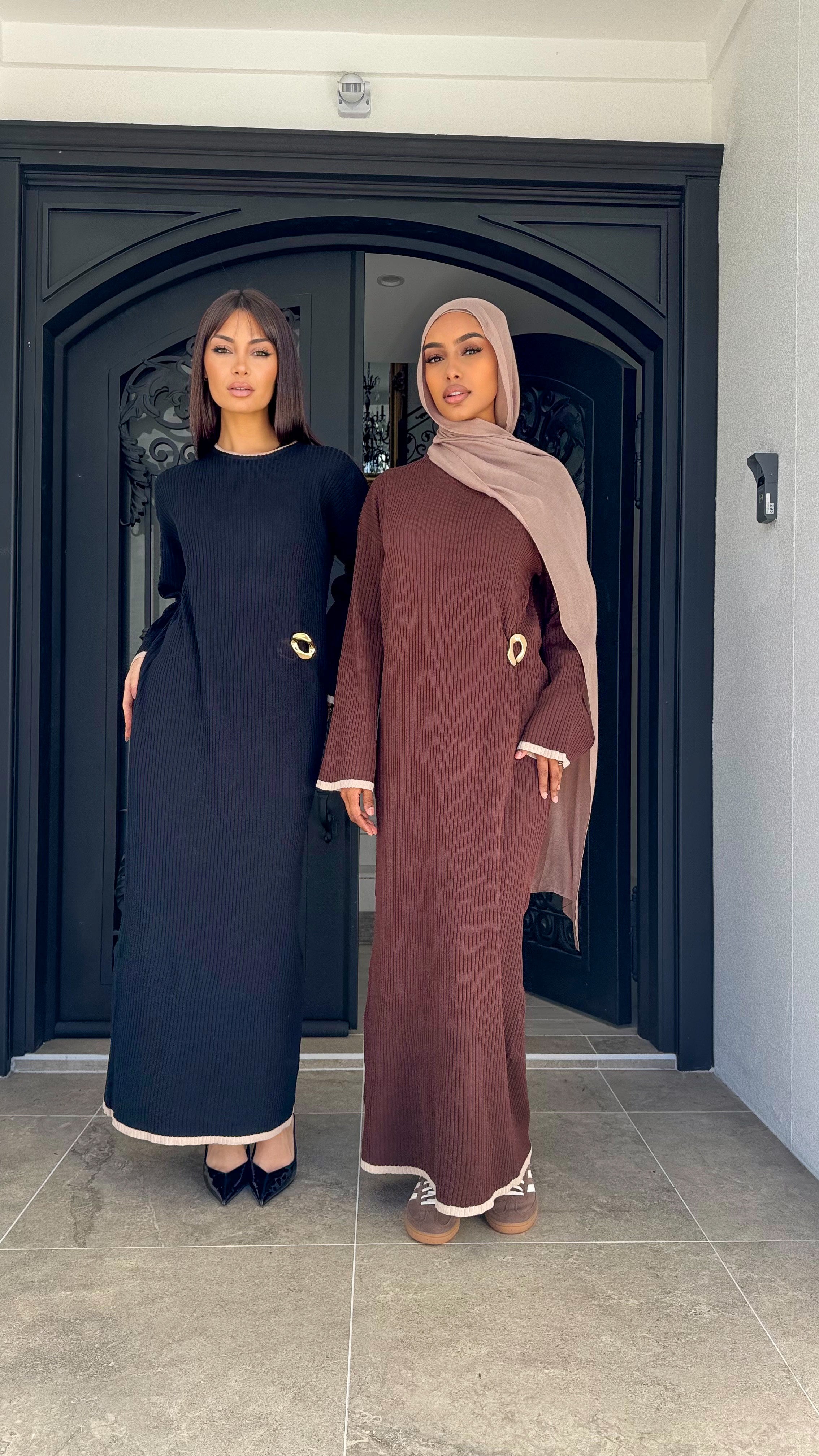 Contrast knit dress
