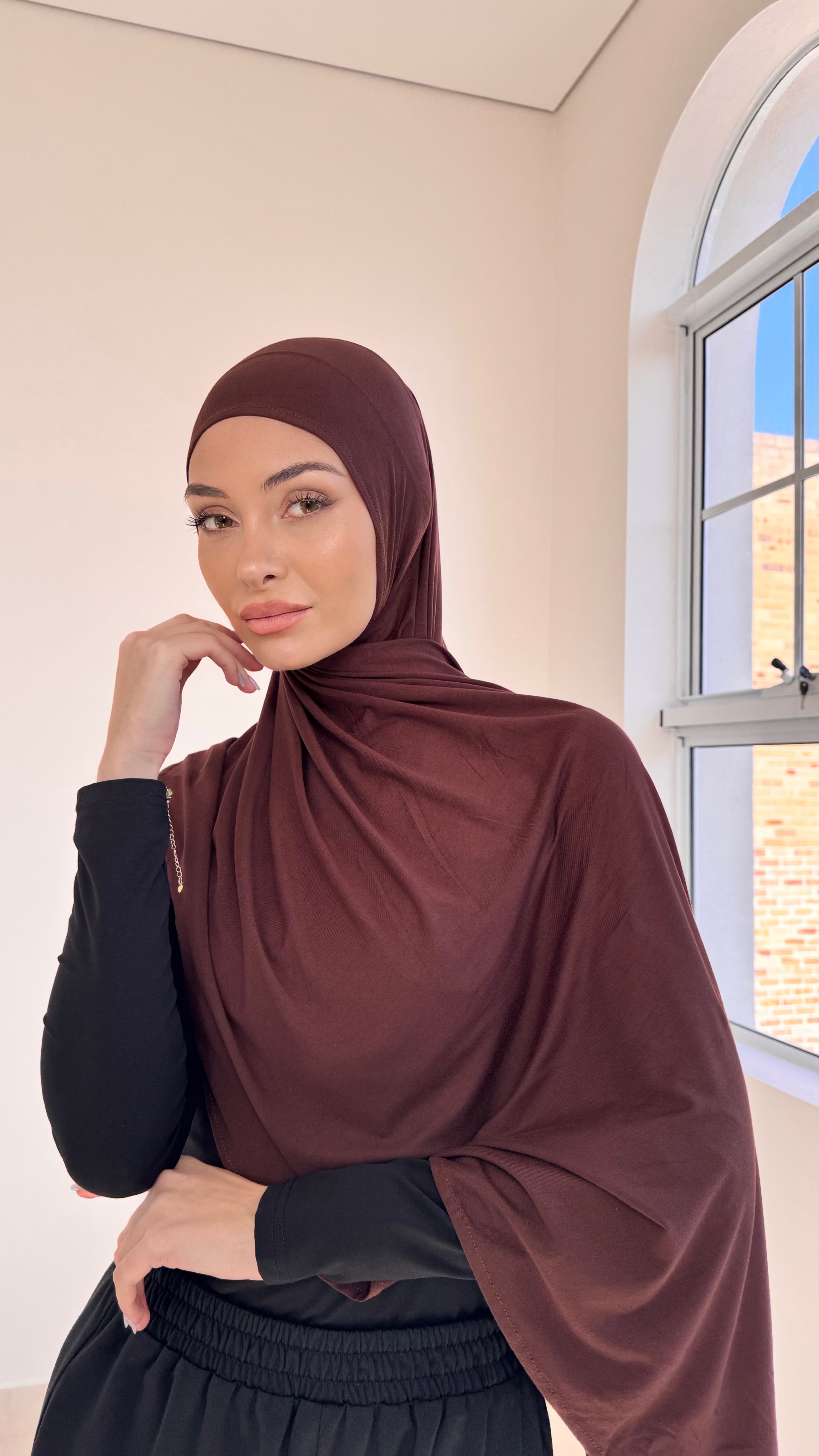 Chocolate instant hijab