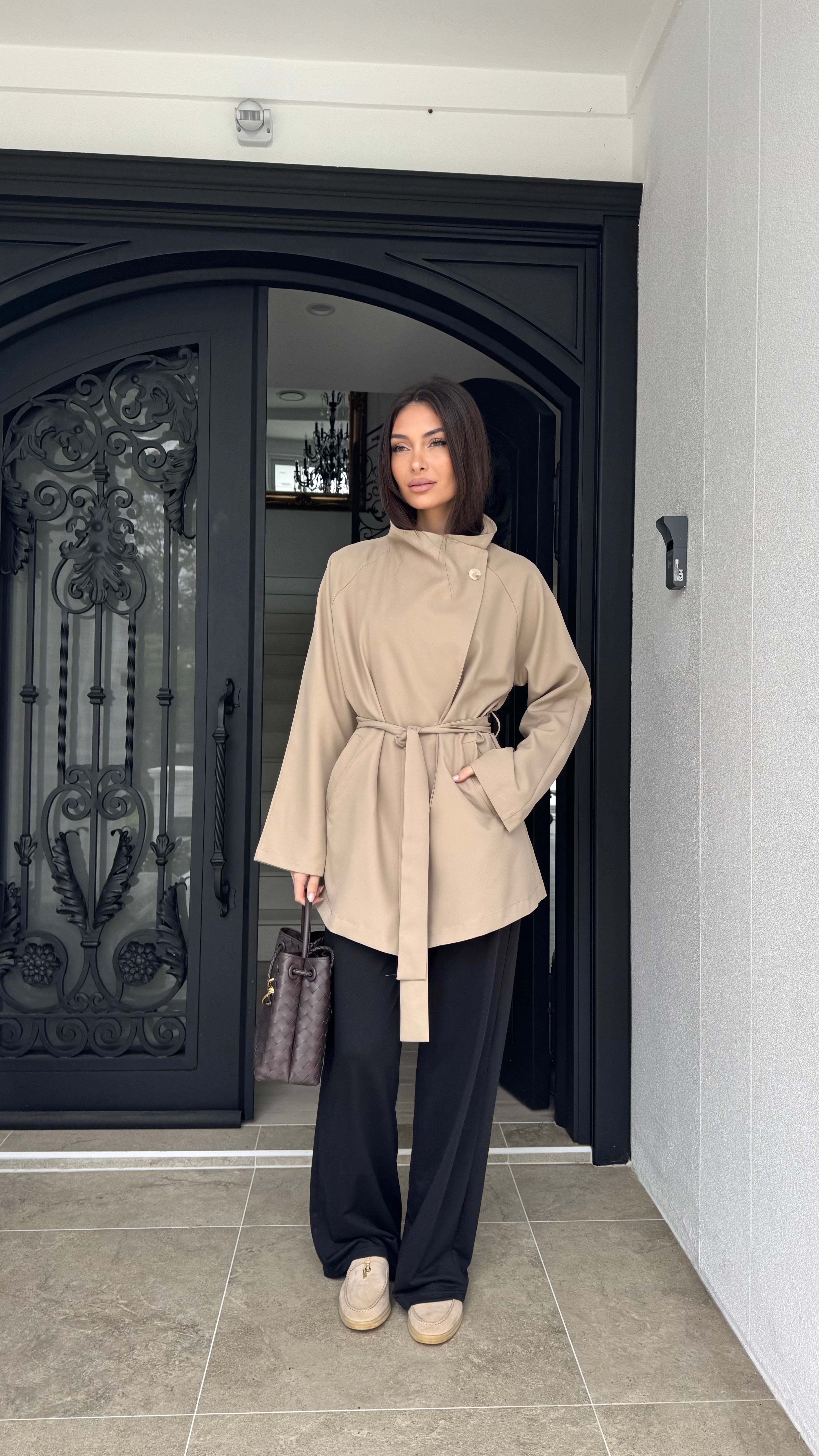 Funnel neck Waist trench