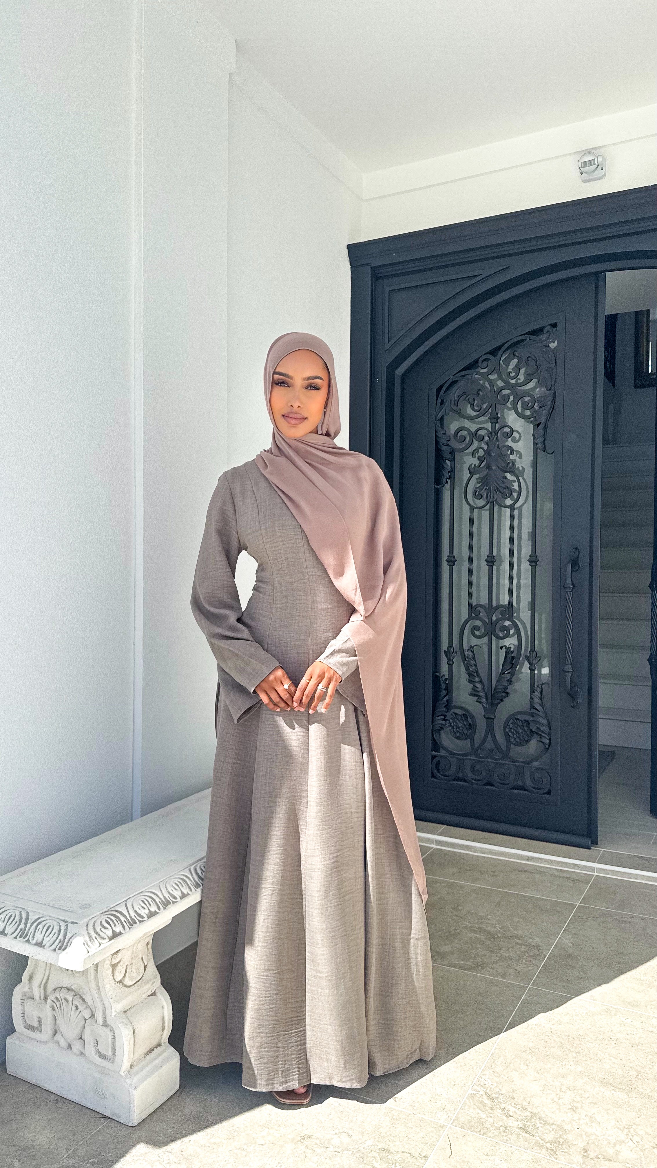 Sara Flow Dress