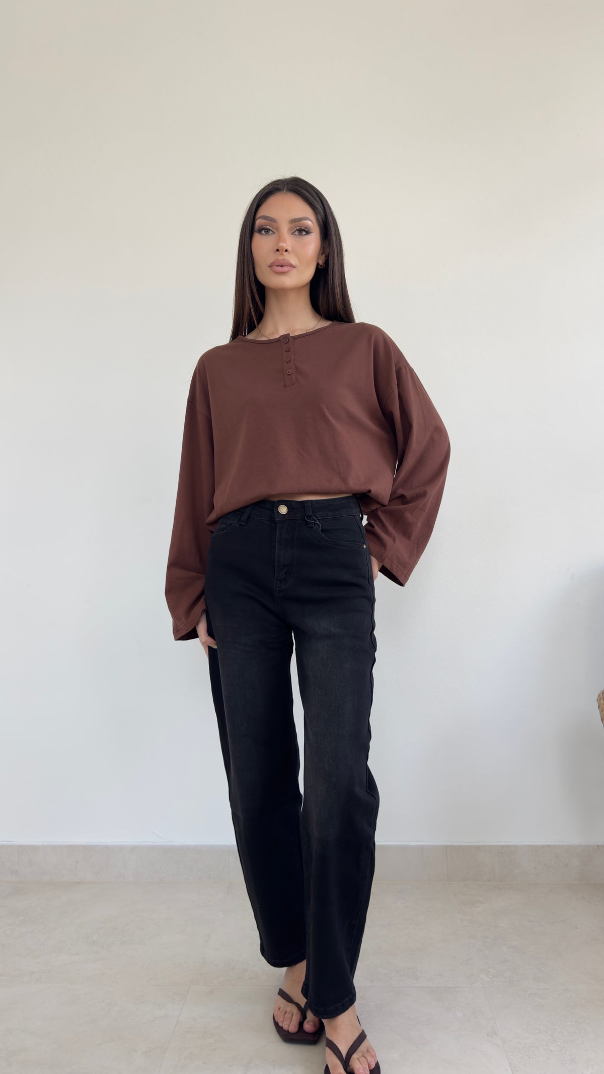 Black barrel jean