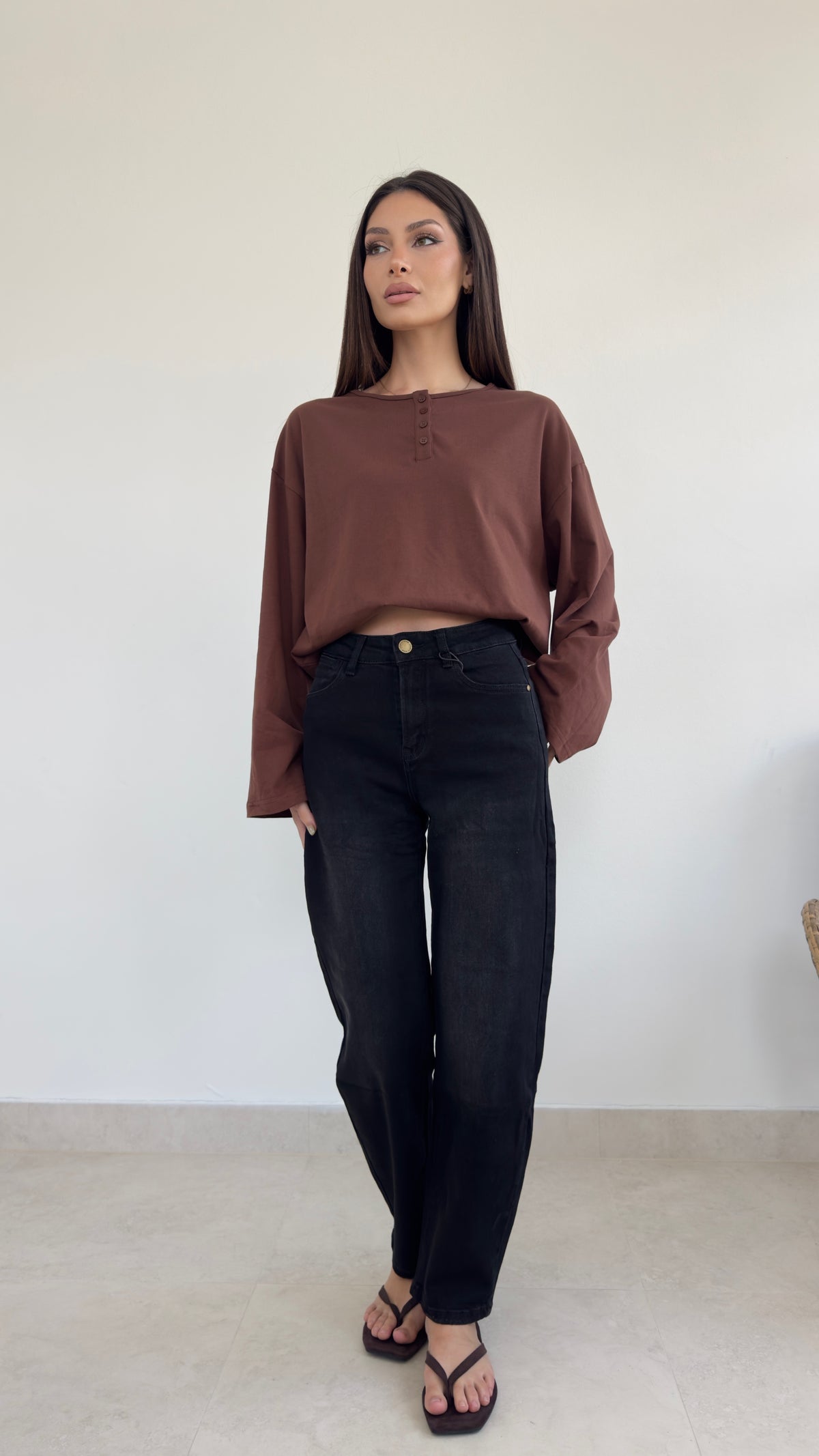 Black barrel jean