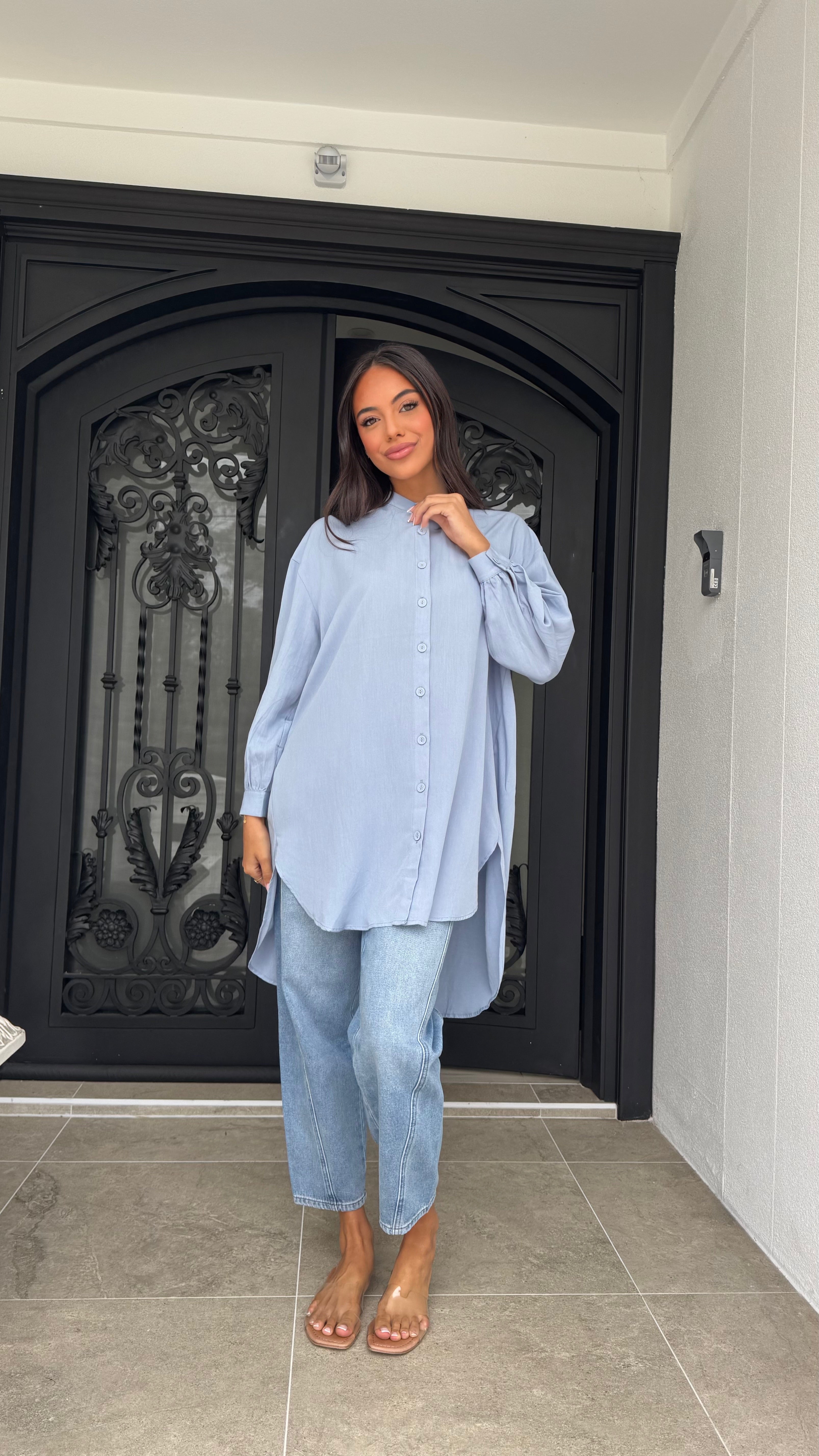 Button HiLow Top
