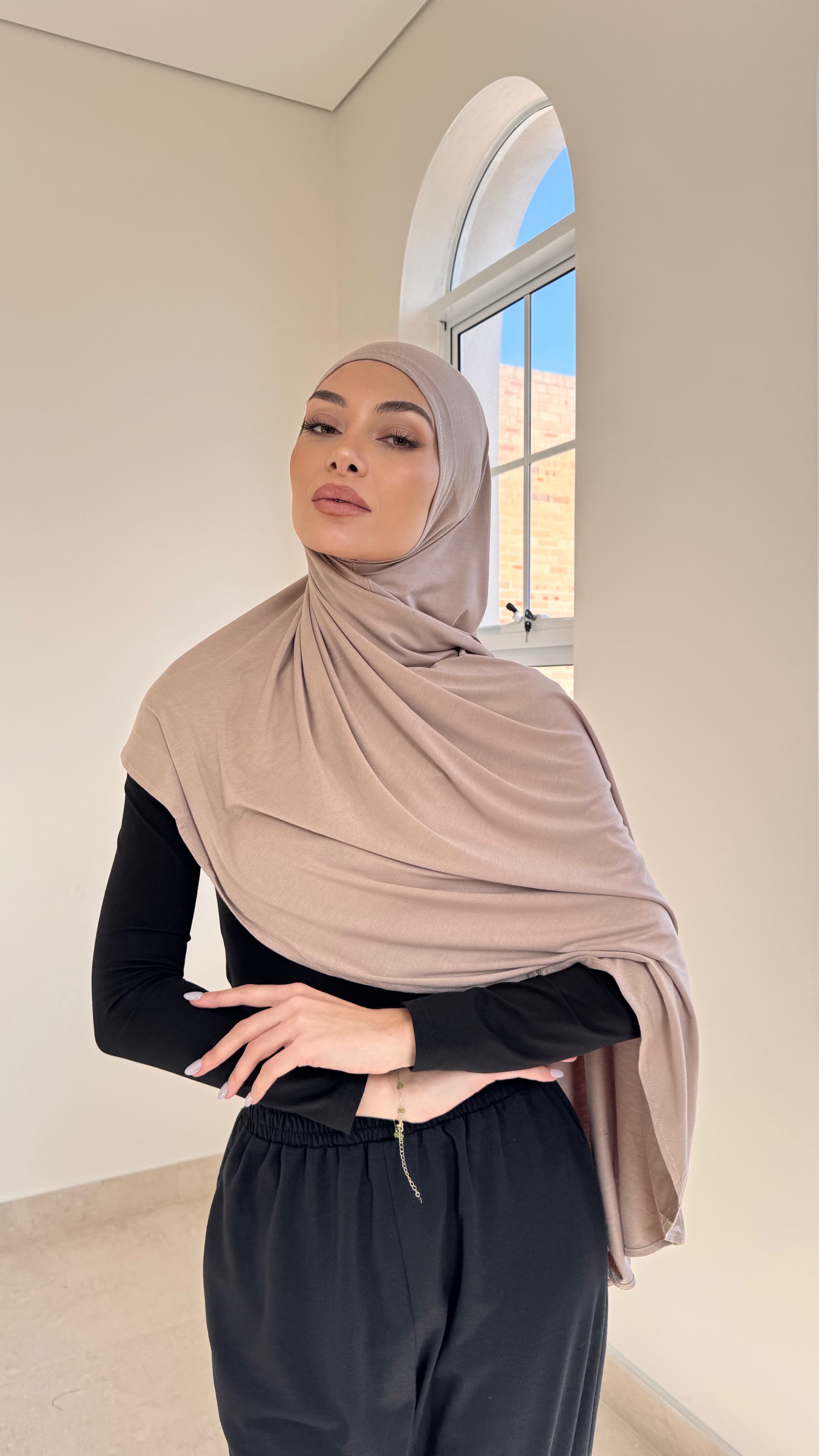 Taupe instant hijab