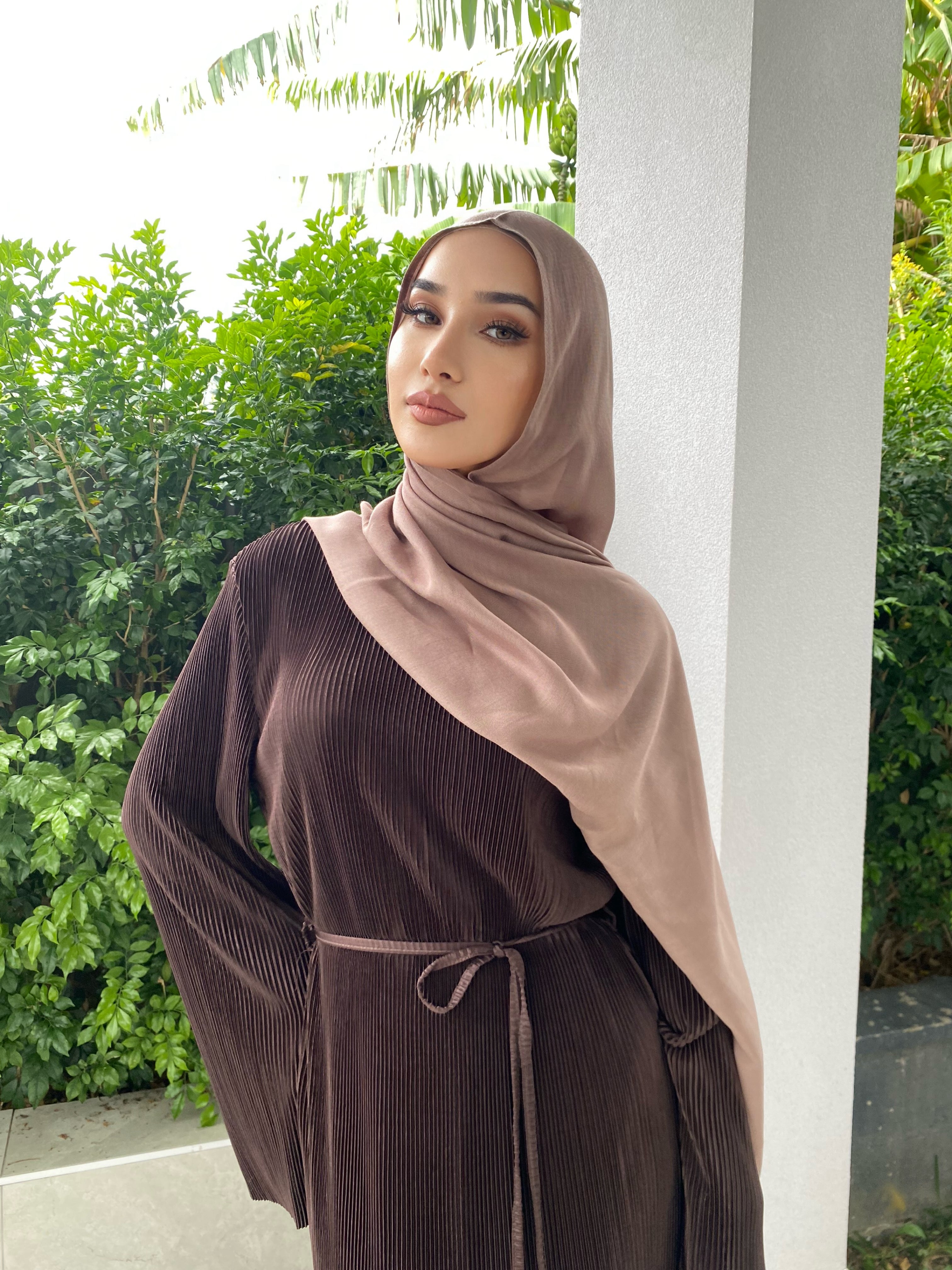 Mera pleat Abaya