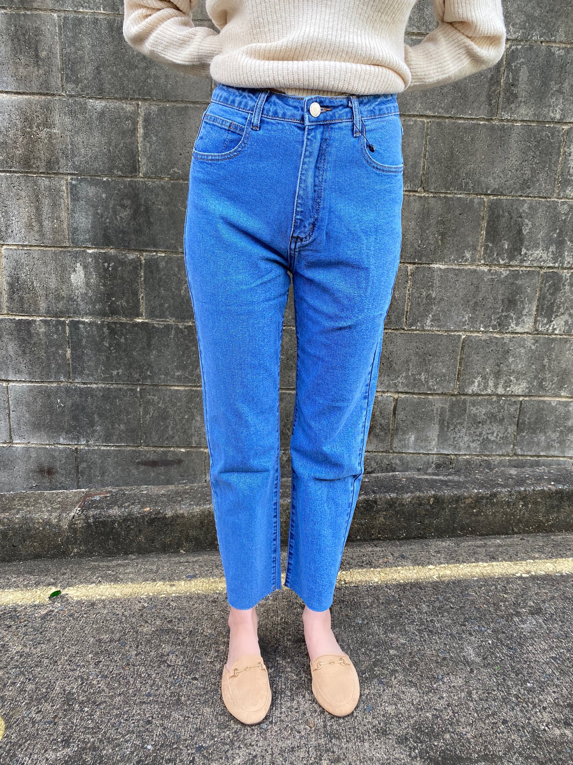 Wide leg fray jeans